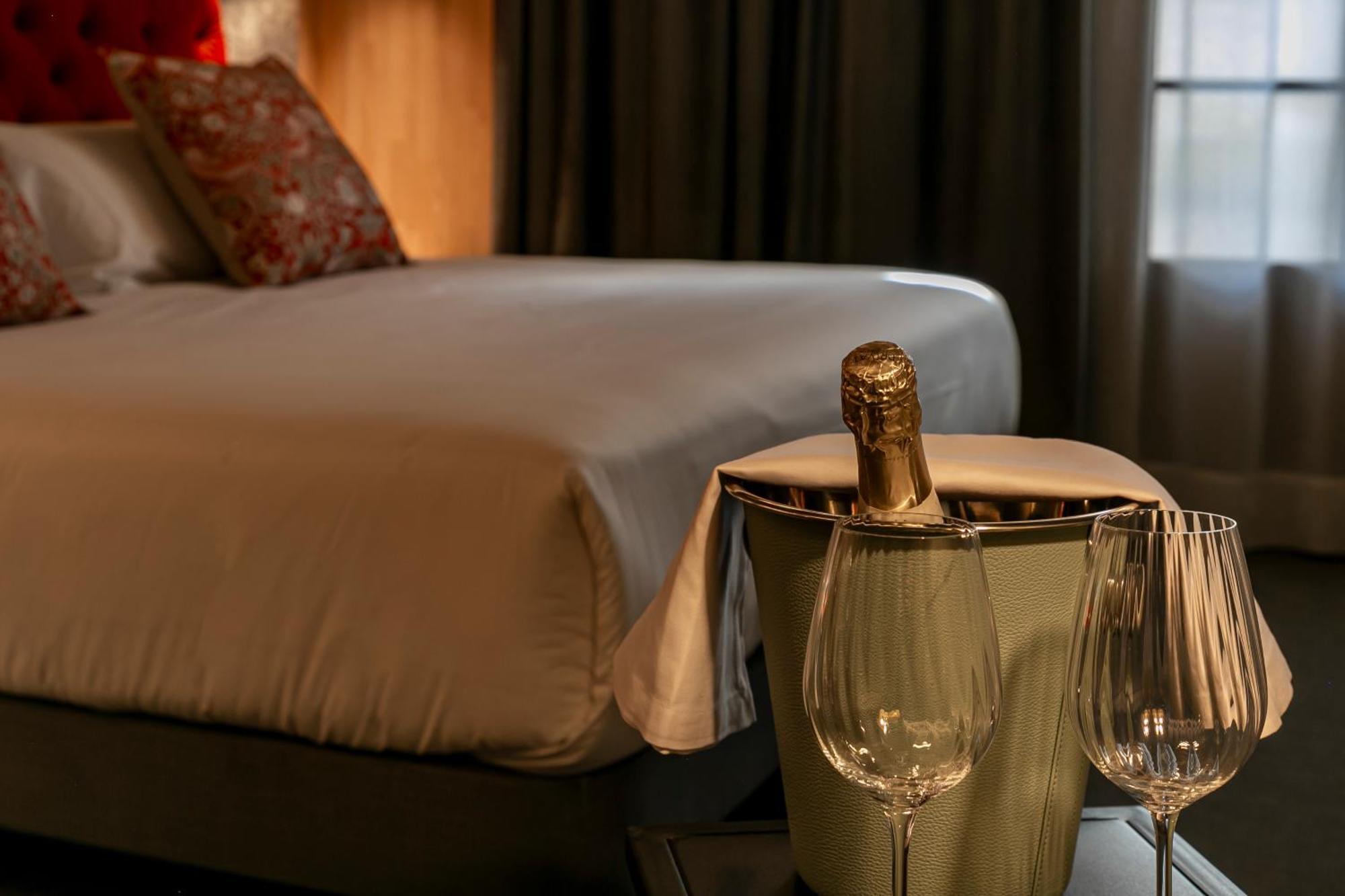 Hotel La Pau 4 Sup Барселона Экстерьер фото