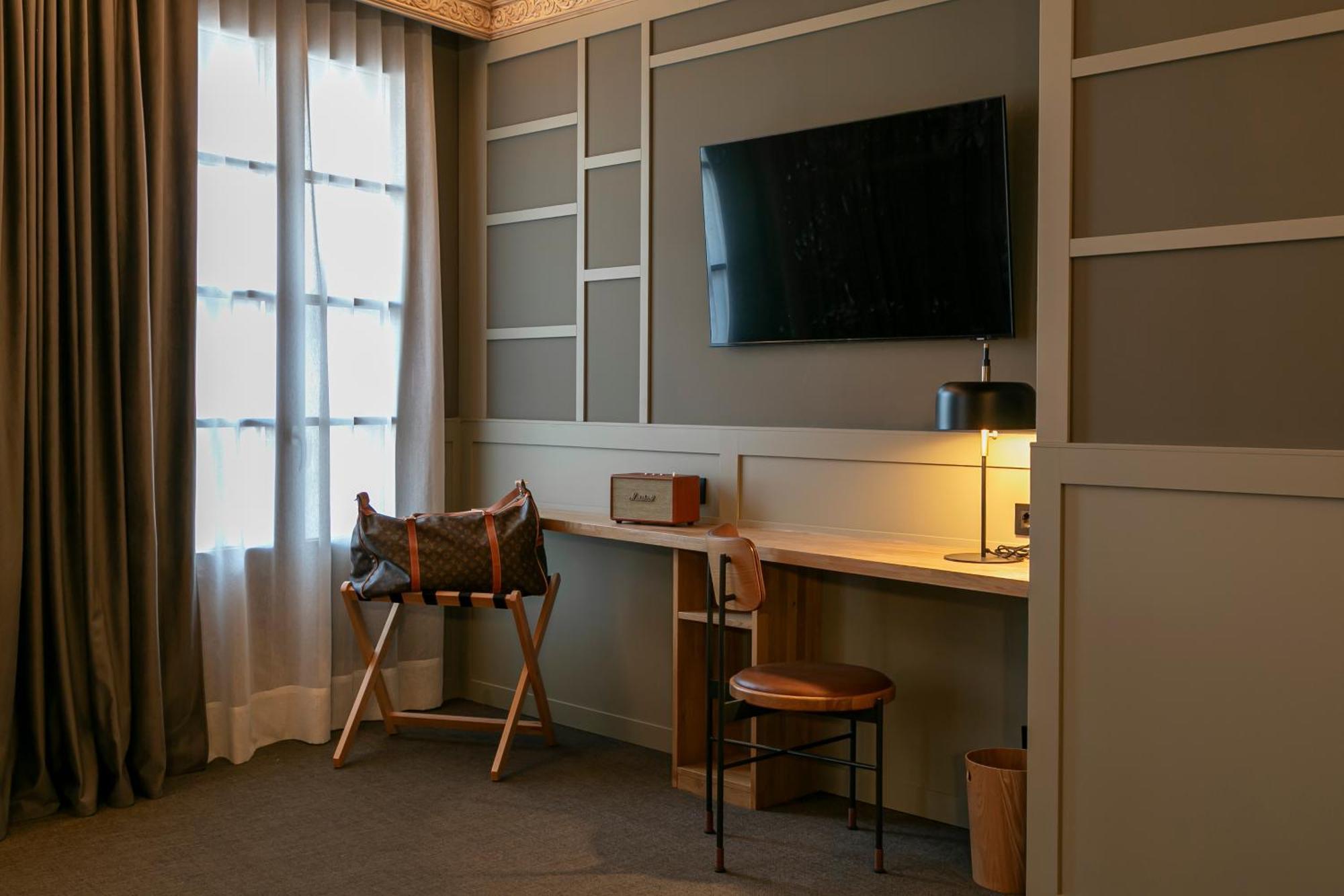 Hotel La Pau 4 Sup Барселона Экстерьер фото